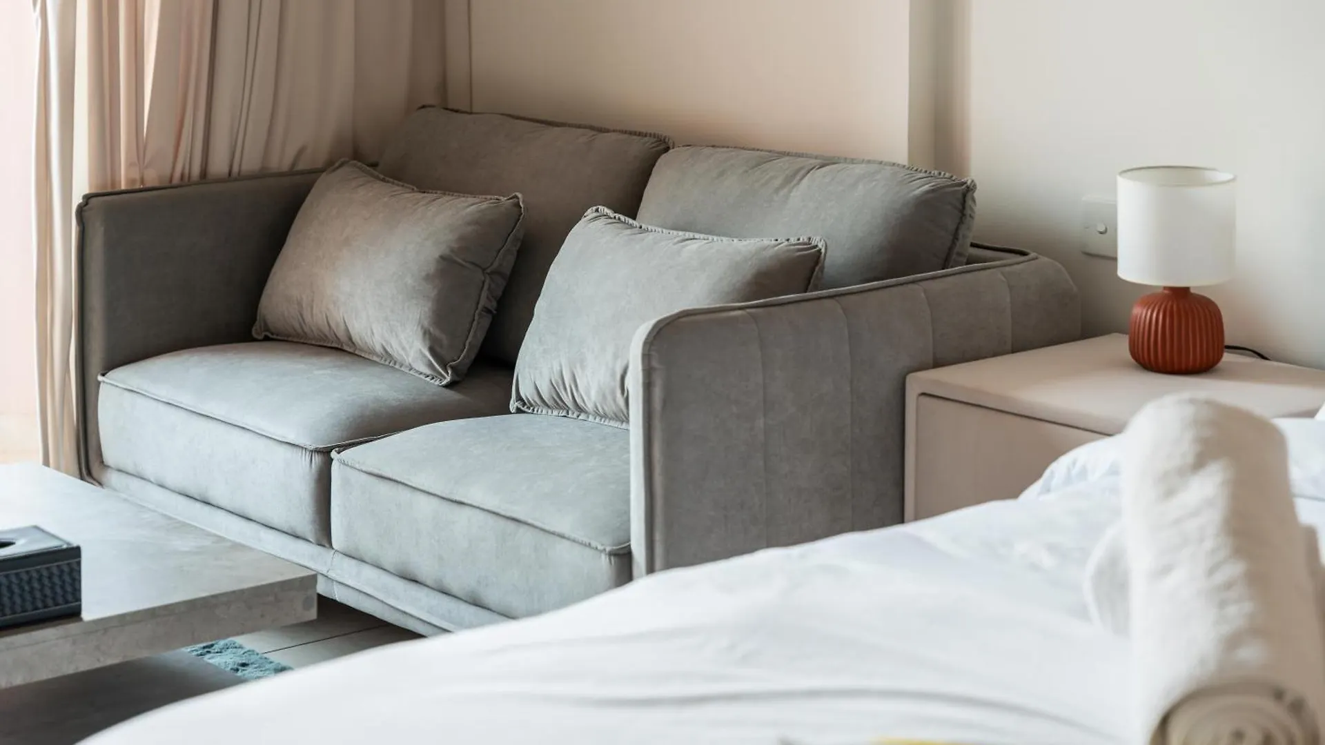 Apartament Chic Urban Studio - Discovery Gardens Dubaj