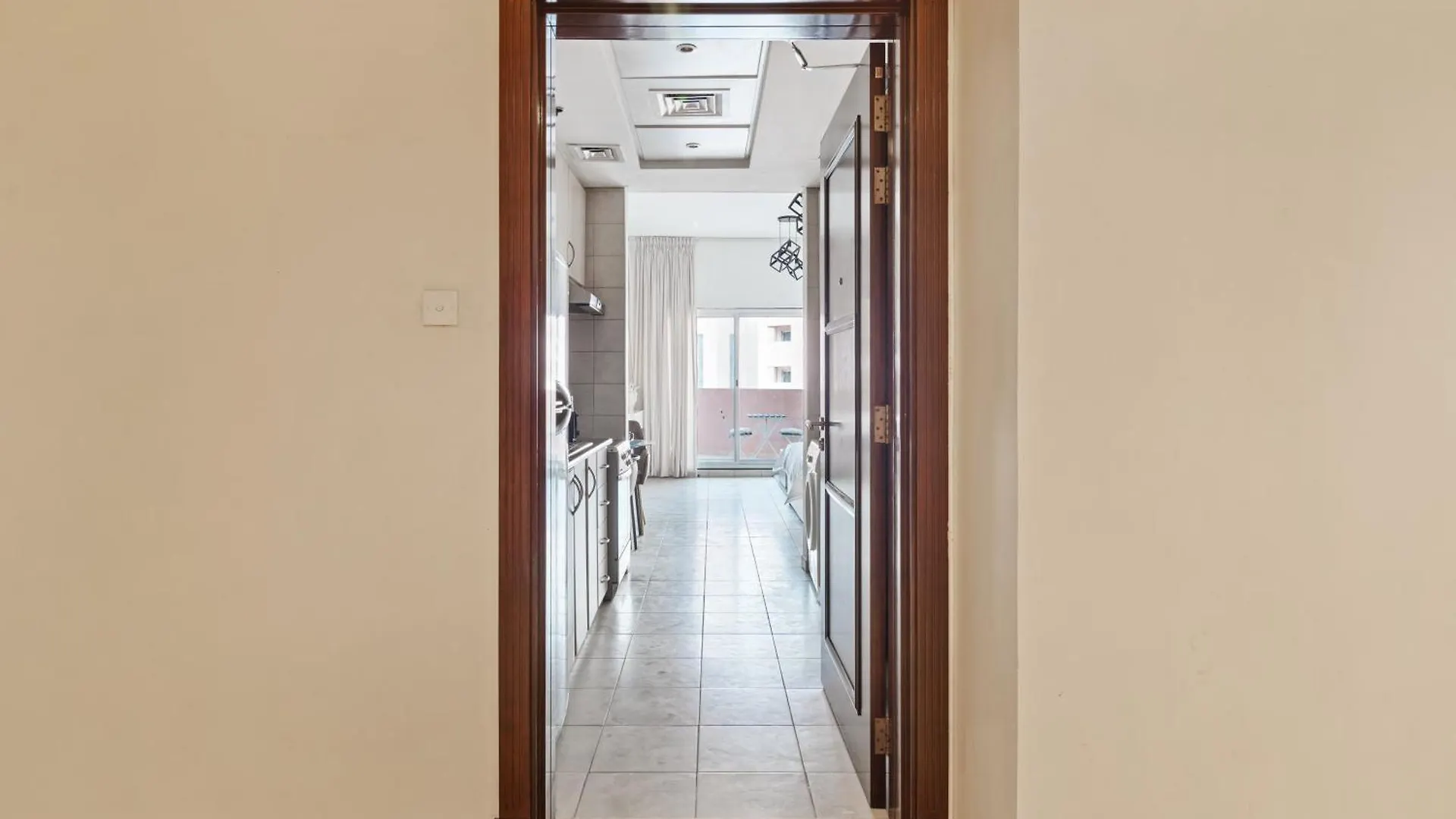 Chic Urban Studio - Discovery Gardens Dubaj 0*,