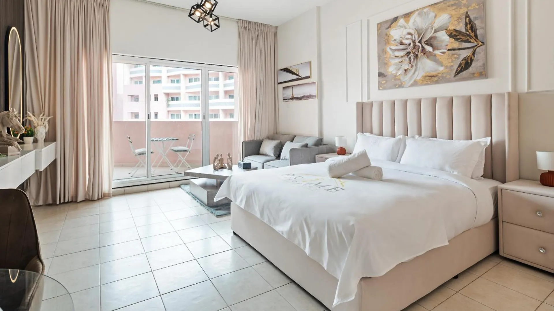 Chic Urban Studio - Discovery Gardens Dubaj 0*,  Zjednoczone Emiraty Arabskie