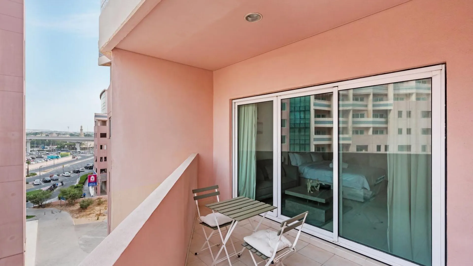 Chic Urban Studio - Discovery Gardens Dubaj