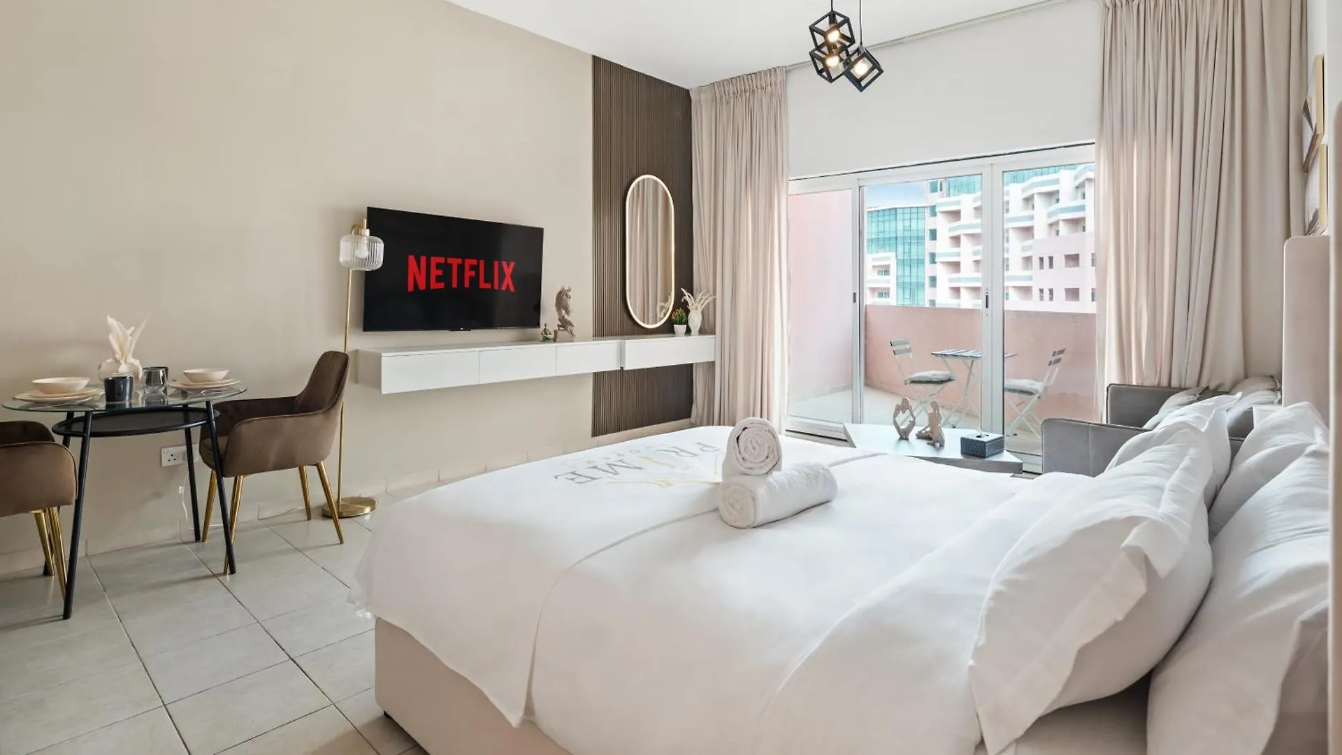 Chic Urban Studio - Discovery Gardens Dubai 0*,  United Arab Emirates